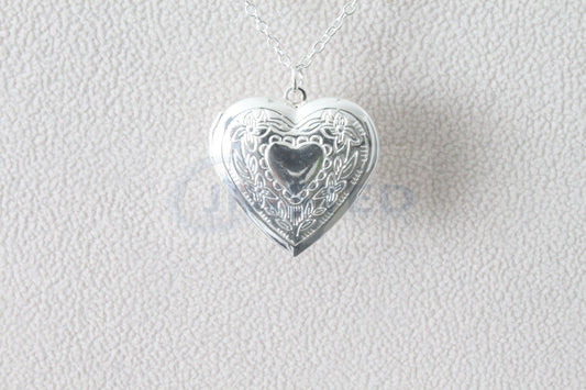 Silver Necklace with Patterned Heart Locket Pendant - Jinsted