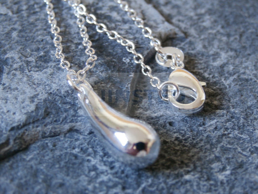 Ladies Jewellery, Silver Necklace with Tear Drop Pendant, Jinsted